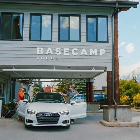 Basecamp Lodge Canmore Bagian luar foto