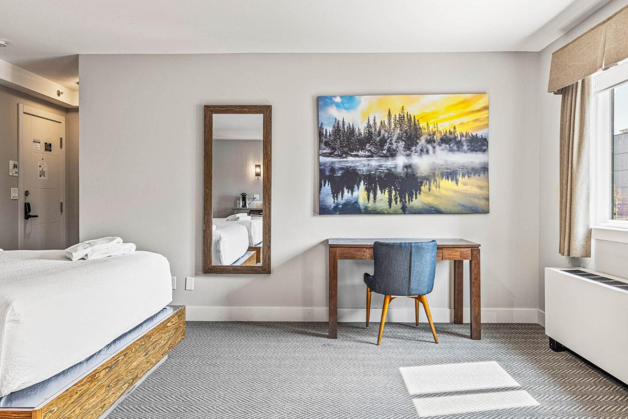 Basecamp Lodge Canmore Bagian luar foto