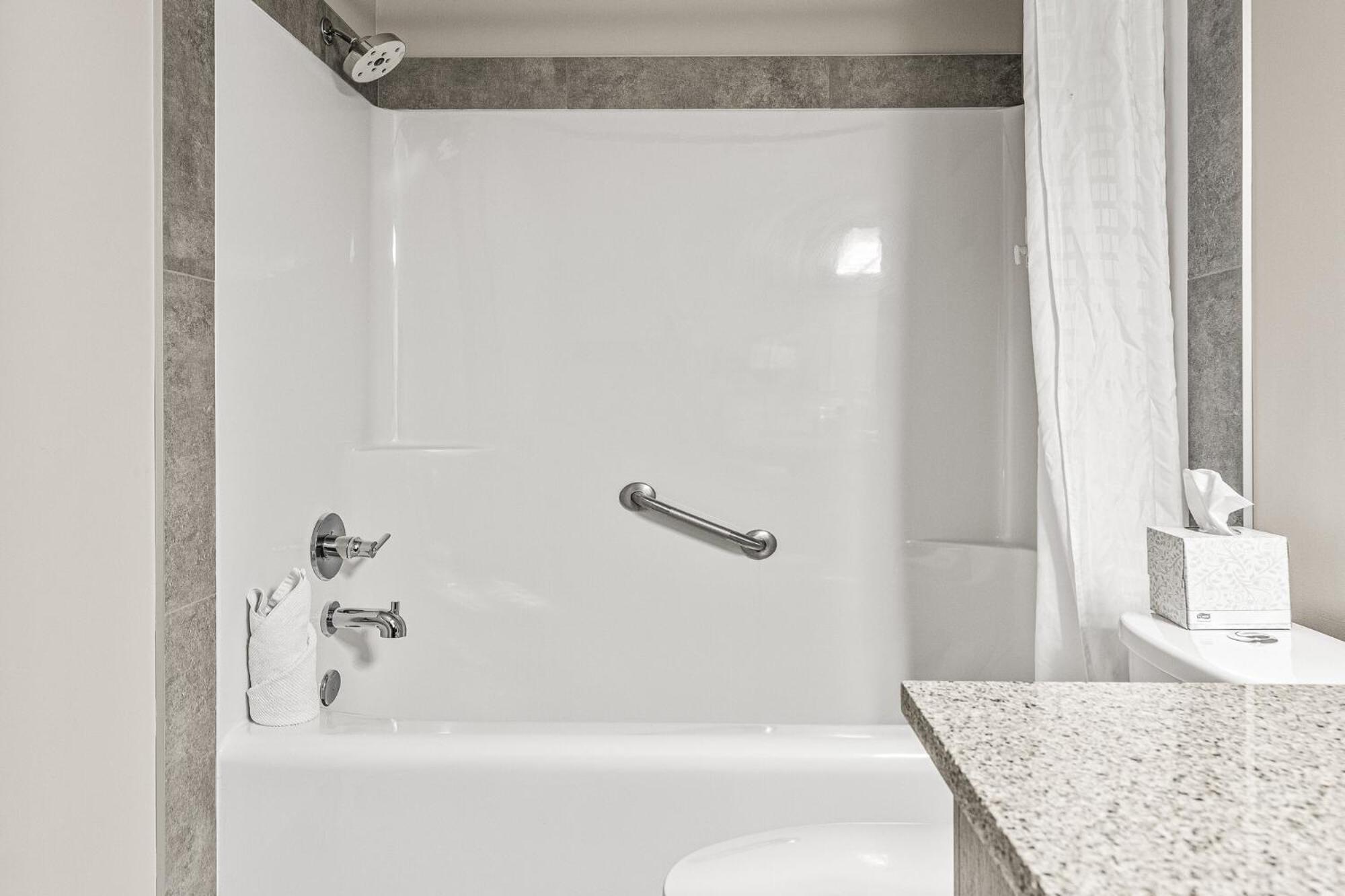 Basecamp Lodge Canmore Bagian luar foto