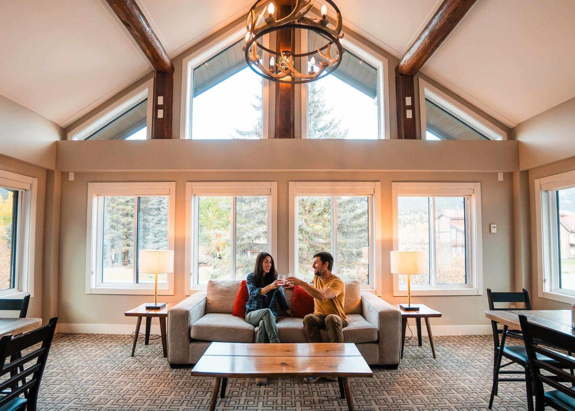 Basecamp Lodge Canmore Bagian luar foto